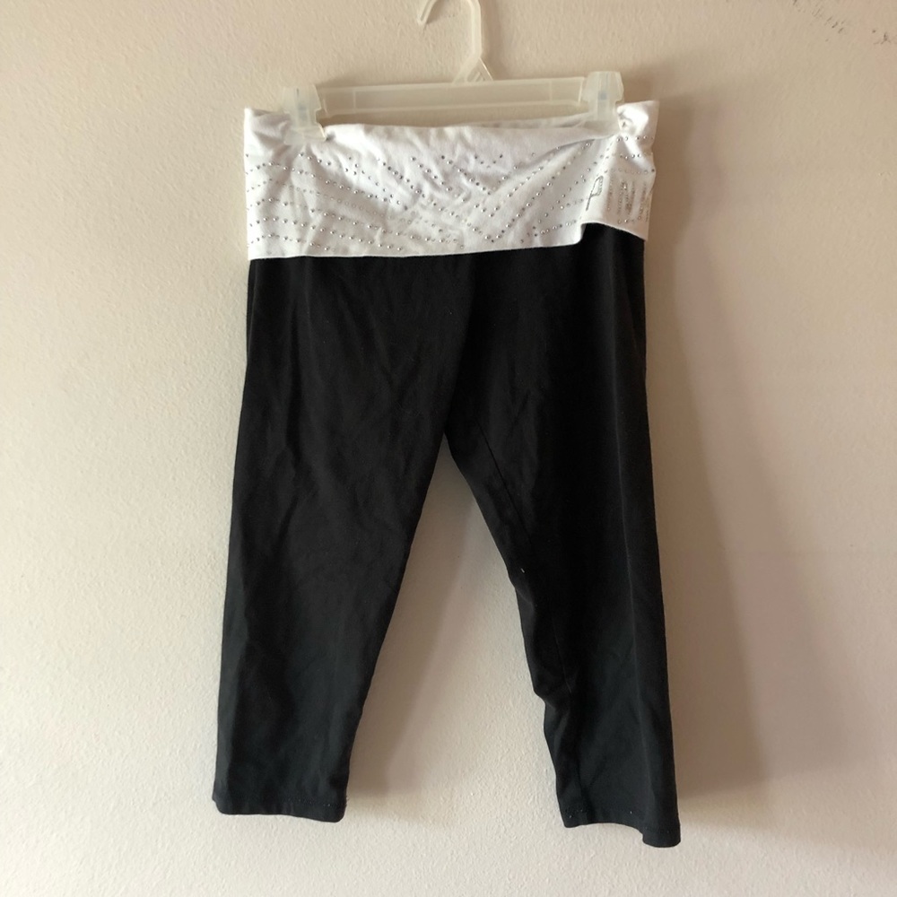 Victoria’s Secret “PINK” Cropped Yoga Pants